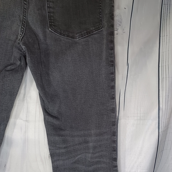 Madewell 9” Mid-Rise Skinny Distressed Black Denim Jeans Raw Hem Womens 30 - Picture 13 of 13